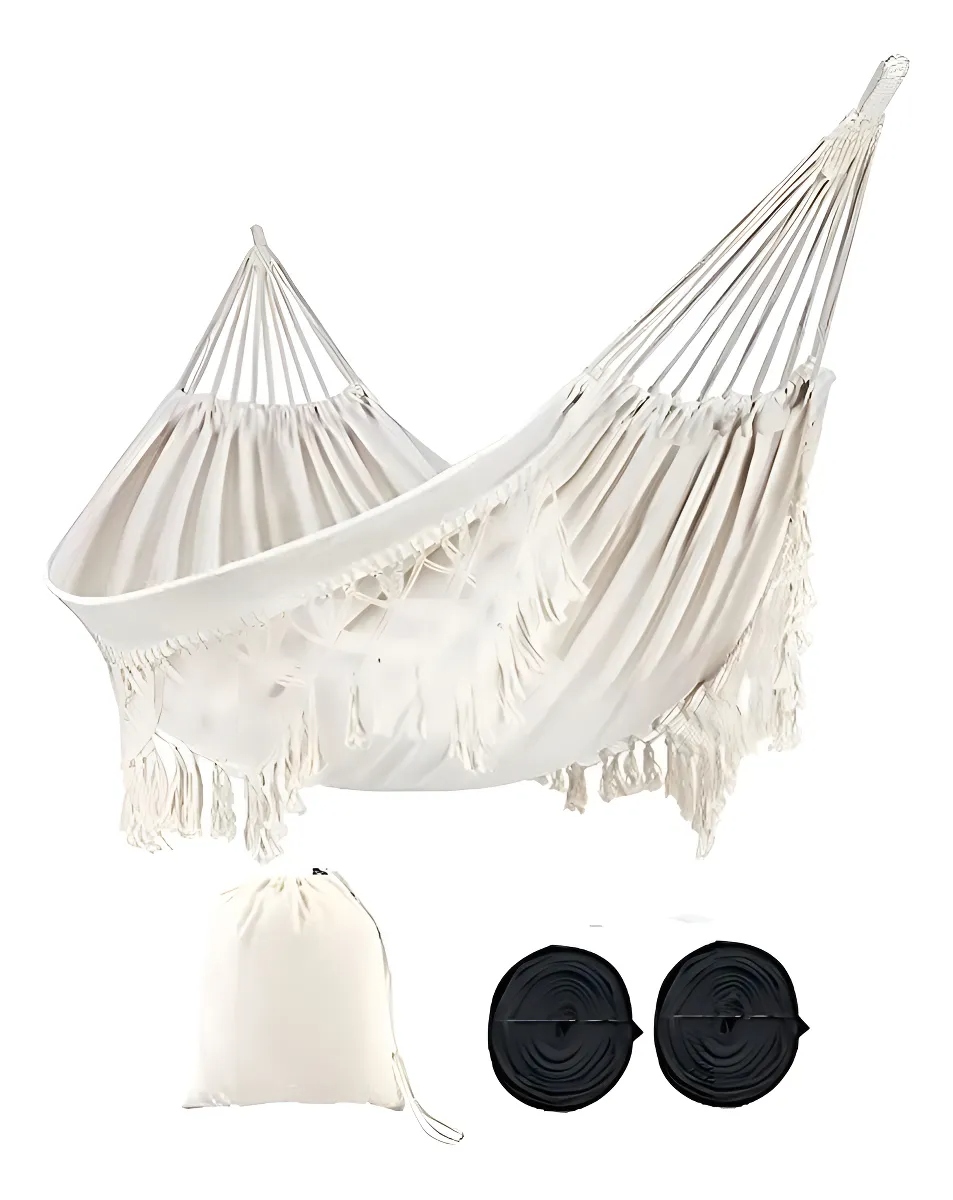 Detalle hamaca macramé con borlas